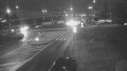 Křižovatka ulic Velká Dlážka a Polní