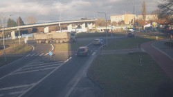 Křižovatka ulic Velká Dlážka a Polní