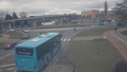 Křižovatka ulic Velká Dlážka a Polní