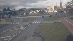 Křižovatka ulic Velká Dlážka a Polní