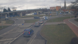 Křižovatka ulic Velká Dlážka a Polní