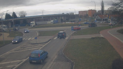 Křižovatka ulic Velká Dlážka a Polní