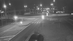 Křižovatka ulic Velká Dlážka a Polní