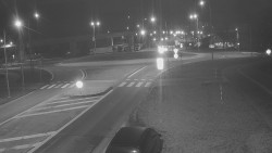 Křižovatka ulic Velká Dlážka a Polní