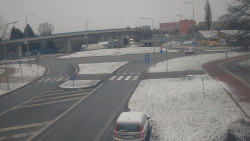 Křižovatka ulic Velká Dlážka a Polní