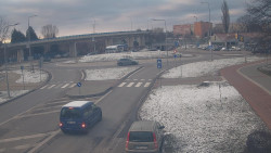 Křižovatka ulic Velká Dlážka a Polní