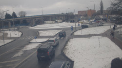 Křižovatka ulic Velká Dlážka a Polní