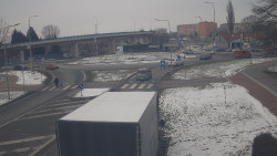 Křižovatka ulic Velká Dlážka a Polní