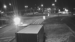 Křižovatka ulic Velká Dlážka a Polní