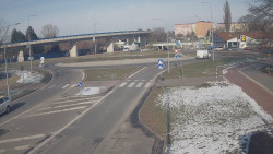 Křižovatka ulic Velká Dlážka a Polní