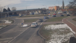 Křižovatka ulic Velká Dlážka a Polní