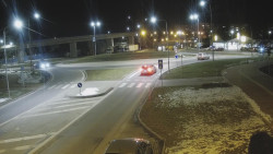 Křižovatka ulic Velká Dlážka a Polní