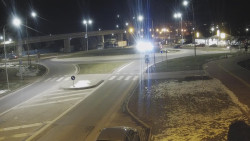 Křižovatka ulic Velká Dlážka a Polní