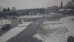 Křižovatka ulic Velká Dlážka a Polní