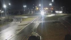 Křižovatka ulic Velká Dlážka a Polní