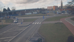 Křižovatka ulic Velká Dlážka a Polní