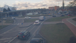 Křižovatka ulic Velká Dlážka a Polní