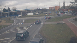 Křižovatka ulic Velká Dlážka a Polní