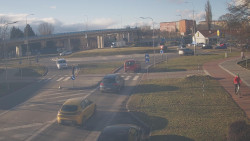 Křižovatka ulic Velká Dlážka a Polní