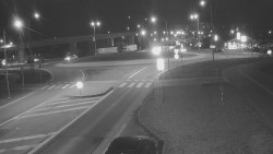 Křižovatka ulic Velká Dlážka a Polní