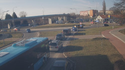 Křižovatka ulic Velká Dlážka a Polní