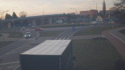 Křižovatka ulic Velká Dlážka a Polní