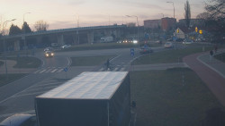 Křižovatka ulic Velká Dlážka a Polní