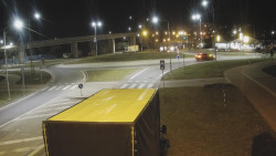 Křižovatka ulic Velká Dlážka a Polní