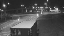 Křižovatka ulic Velká Dlážka a Polní