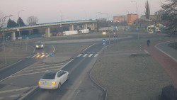 Křižovatka ulic Velká Dlážka a Polní