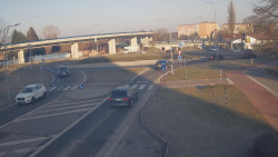 Křižovatka ulic Velká Dlážka a Polní