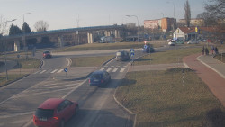 Křižovatka ulic Velká Dlážka a Polní