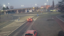 Křižovatka ulic Velká Dlážka a Polní