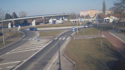 Křižovatka ulic Velká Dlážka a Polní