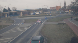 Křižovatka ulic Velká Dlážka a Polní