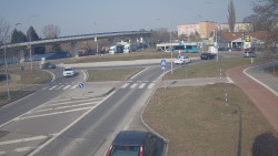 Křižovatka ulic Velká Dlážka a Polní