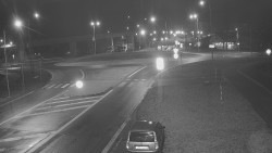 Křižovatka ulic Velká Dlážka a Polní