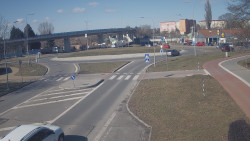 Křižovatka ulic Velká Dlážka a Polní