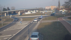 Křižovatka ulic Velká Dlážka a Polní