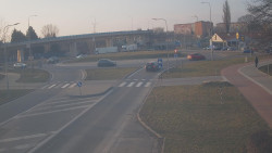 Křižovatka ulic Velká Dlážka a Polní