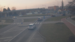 Křižovatka ulic Velká Dlážka a Polní