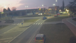 Křižovatka ulic Velká Dlážka a Polní