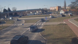 Křižovatka ulic Velká Dlážka a Polní