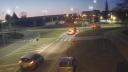 Křižovatka ulic Velká Dlážka a Polní