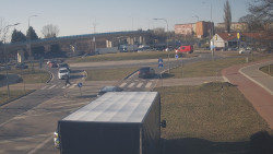 Křižovatka ulic Velká Dlážka a Polní