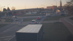 Křižovatka ulic Velká Dlážka a Polní