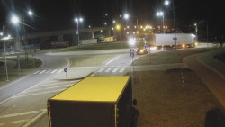 Křižovatka ulic Velká Dlážka a Polní