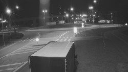 Křižovatka ulic Velká Dlážka a Polní