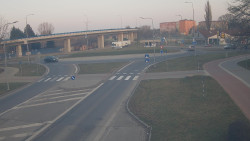 Křižovatka ulic Velká Dlážka a Polní