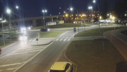 Křižovatka ulic Velká Dlážka a Polní